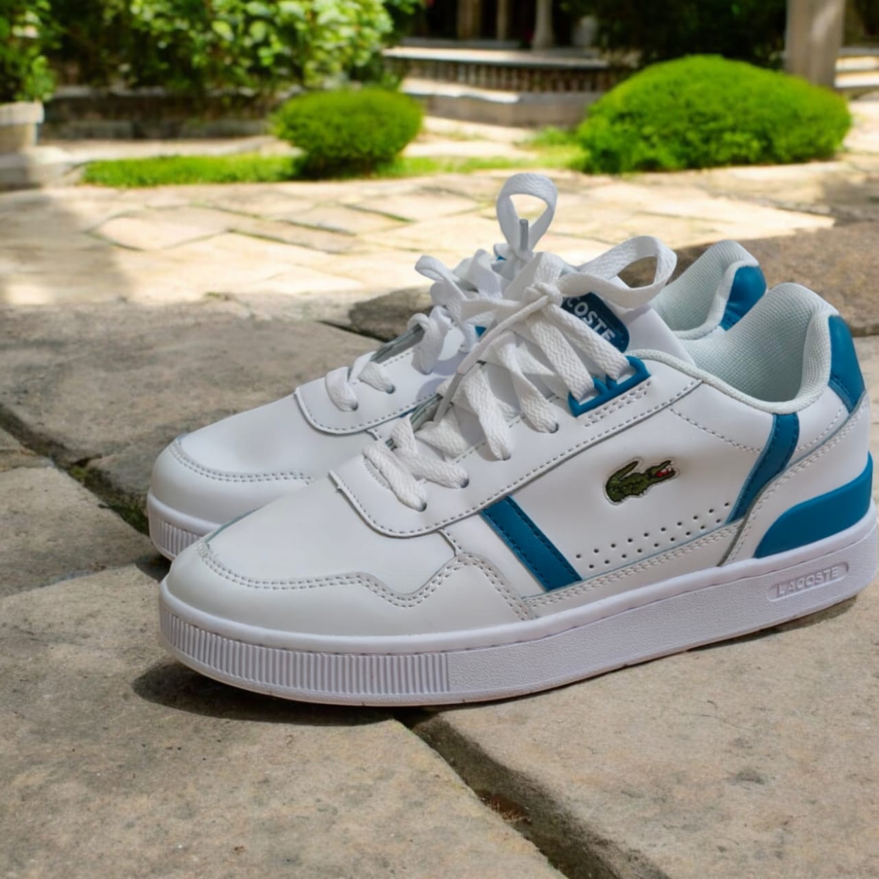 Lacoste  سبب التخفيض لايوجد كل المقاساتA 30% Lacoste Men's Game Advance - Image 4